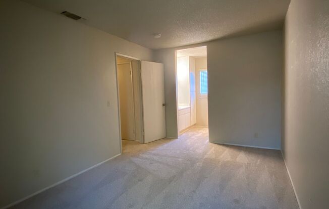 3 beds, 1.5 baths, $2,350, Unit 2714-08