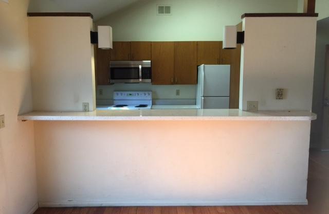 1187 Grove Apt G