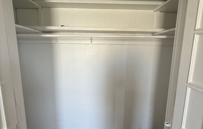 Studio, 1 bath, 308 sqft, $1,175, Unit Bayard Manor 210