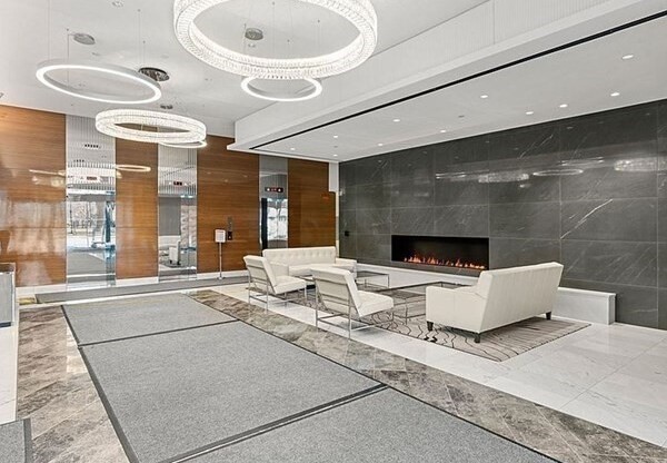 Studio, 1 bath, 590 sqft, $3,400, Unit 6M