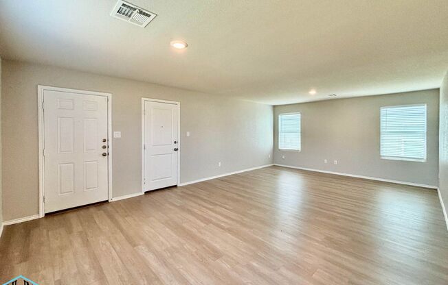 Beautiful 3 bed/2 bath 1,375 sqft home with appliances included! Conveniently located off Southton Rd., Highway 37 S., and easy access to amenities, schools, and major thoroughfares!