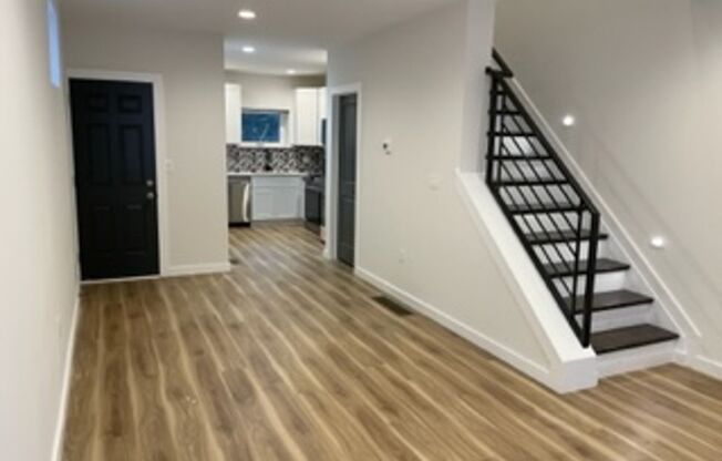 Point Breeze Beauty! 3 bedroom 3 bath redone end unit for rent $1925/month