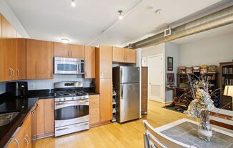 1 bed, 1 bath, $2,500