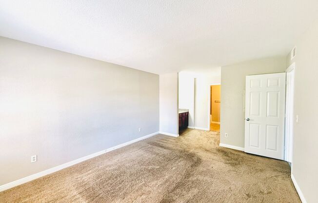2 beds, 2 baths, $1,600, Unit # 245