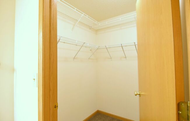 3 beds, 2 baths, 1,550 sqft, $2,310, Unit 1322-302