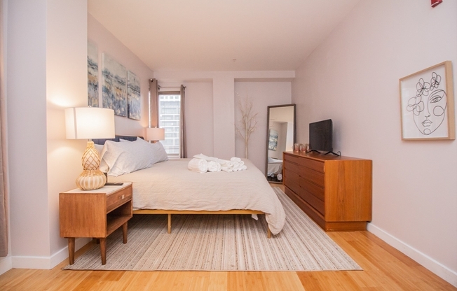 2 beds, 2 baths, 1,080 sqft, $5,750, Unit 401