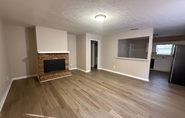 2 beds, 1 bath, 850 sqft, $1,010, Unit RW347