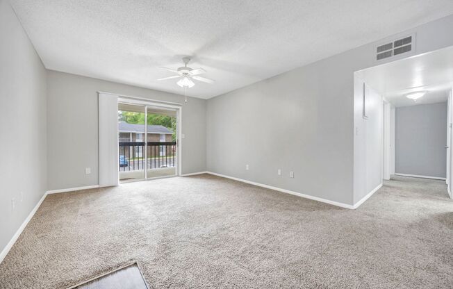 2 beds, 2 baths, 946 sqft, $1,190, Unit 807G