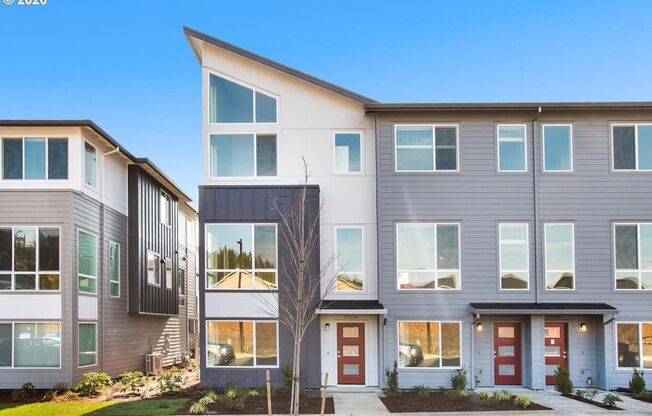 BEAUTIFUL NEWER CONSTRUCTION 4 BD HOME W/2 CAR GARAGE, W/D IN UNIT, AND MORE!