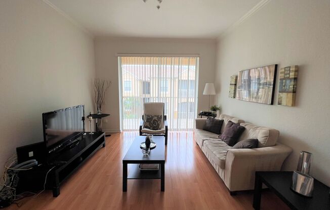 2 beds, 2 baths, $1,800