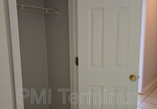 5227 RDG FRST DR