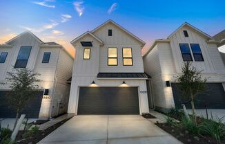 FOUR WEEKS FREE!!!  Brand New Townhome in Bella Vista!!!