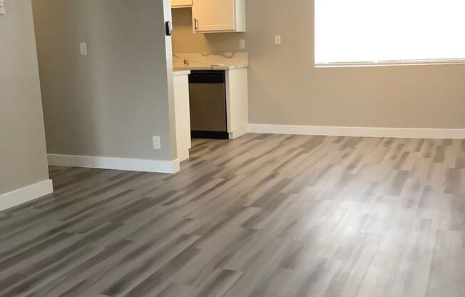 2 beds, 2 baths, 900 sqft, $3,750, Unit 13