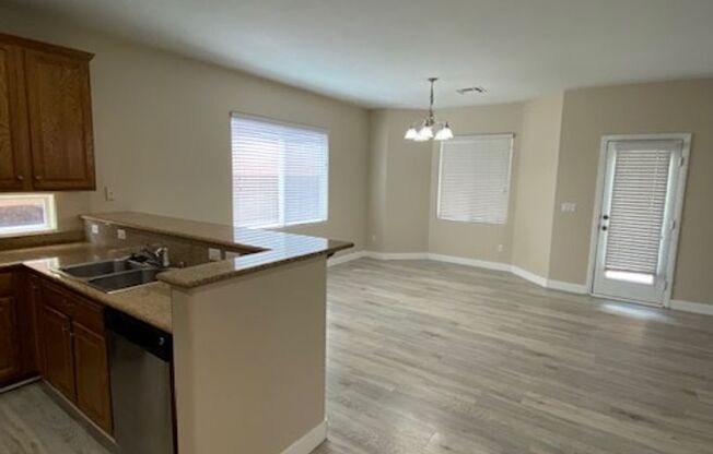 3 bedroom home in Sky Ridge