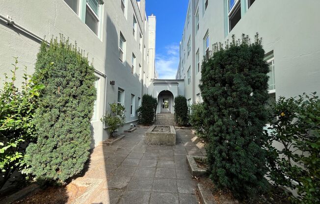 1 bed, 1 bath, $1,345, Unit 007