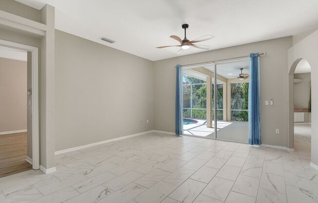 3bd/2ba with Pool, Renovated Primary Bed and Bath