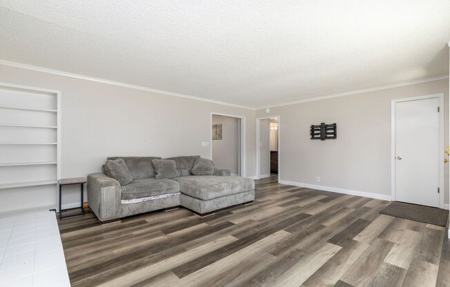 5 bedroom 2 bath rental