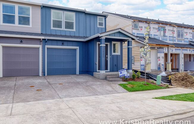 Beautiful NEW CONSTRUCTION 3 Bedroom 2.5 Bath DR Horton Townhome For Rent