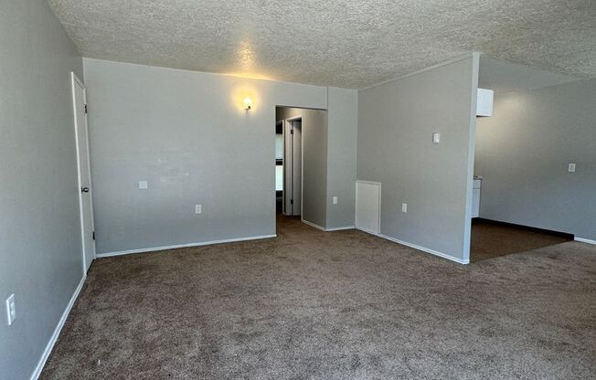 2 beds, 1 bath, 725 sqft, $1,425, Unit #3