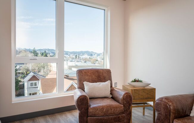 2 beds, 1 bath, 746 sqft, $1,599, Unit 201