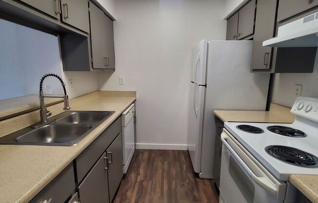 1 bed, 1 bath, 580 sqft, $1,200, Unit 123