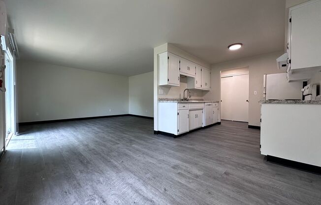 2 beds, 1 bath, 800 sqft, $1,095