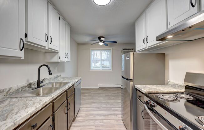 2 beds, 1 bath, 875 sqft, $1,445, Unit 241-307
