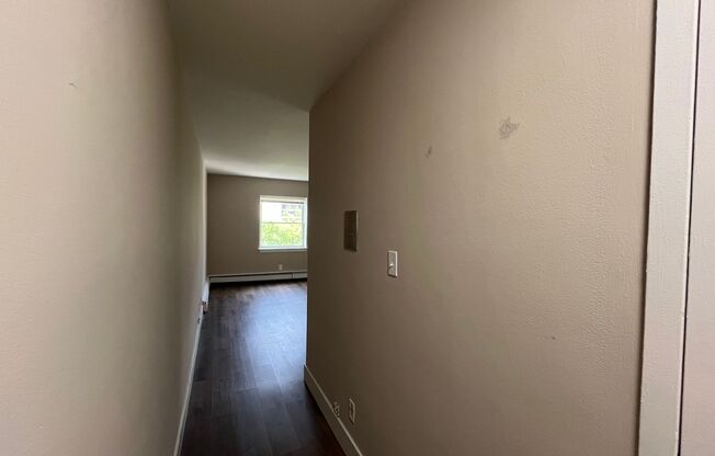 1 bed, 1 bath, $1,195, Unit 503