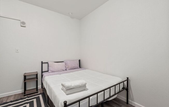 4 beds, 2 baths, 1,750 sqft, $2,150, Unit #404
