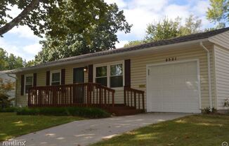 2521 SW Amhurst Rd `