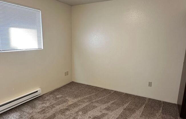 2 beds, 1 bath, 920 sqft, $1,500, Unit 7619-04