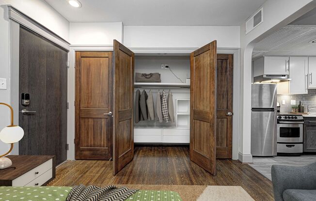 Studio, 1 bath, 313 sqft, $1,005, Unit 107