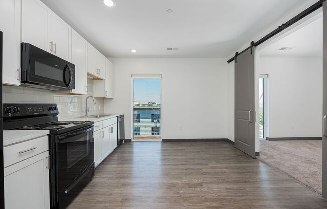 1 bed, 1 bath, 496 sqft, $1,125, Unit 622