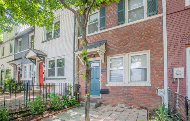 Lovely 2 BR/1 BA Townhome in NoMa!
