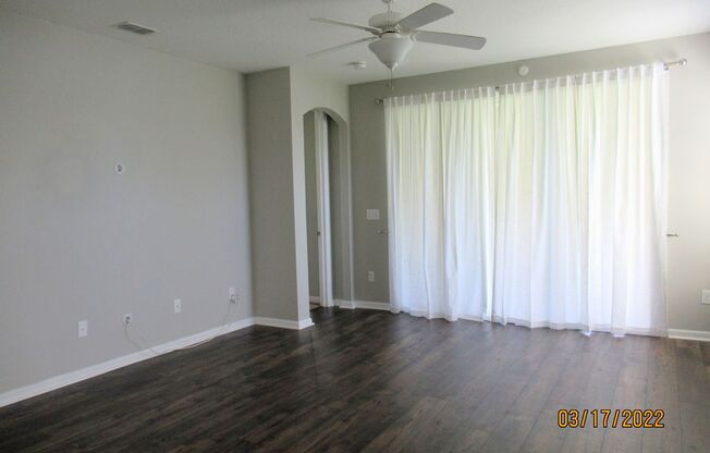 3 beds, 2 baths, $2,300