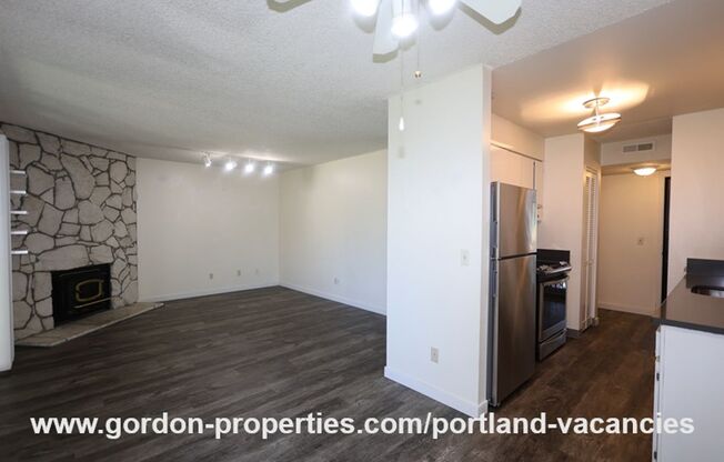 2 beds, 1 bath, $1,395