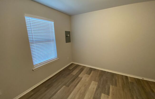 2 beds, 1 bath, $1,045