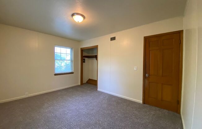 4 beds, 1 bath, $1,295