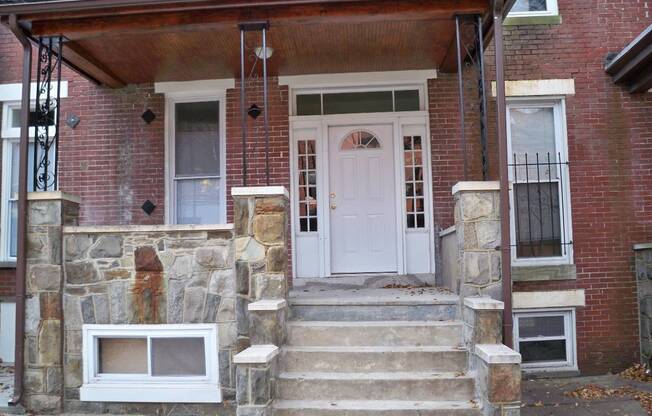2026/2027 JHU Homewood Off-Campus 6bd/3ba house w/ W/D. Available 6/6/2026