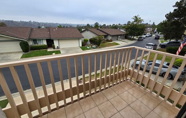 Move-Special: 1/2 off 1st month’s rent! Beautifully Updated West Clairemont Townhome – Prime 92117 Location!