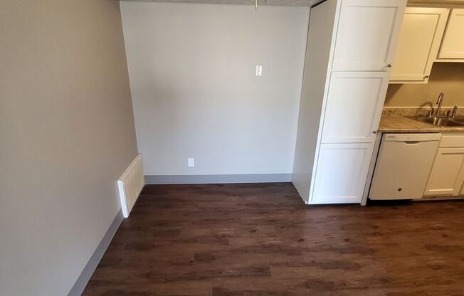 1 bed, 1 bath, 850 sqft, $999, Unit 9-917