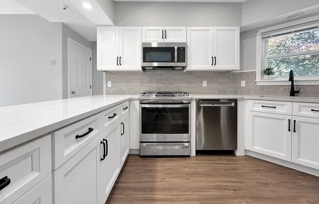 Beautiful Remodeled  3 Bedroom Condo!