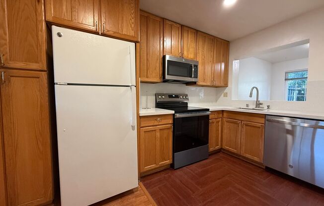 Strawberry Park 4 Bedroom 2.5 Bath Townhome with Cupertino Schools!
