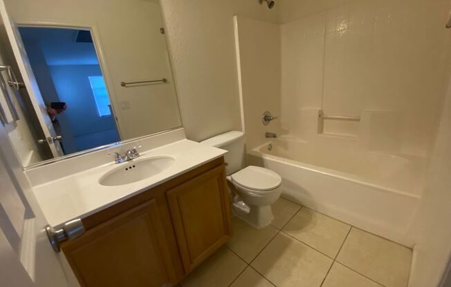 Close to Downtown Summerlin. 3 bed/2.5 bath & LOFT House.