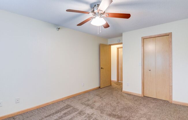 2 beds, 1 bath, 980 sqft, $1,695, Unit 129