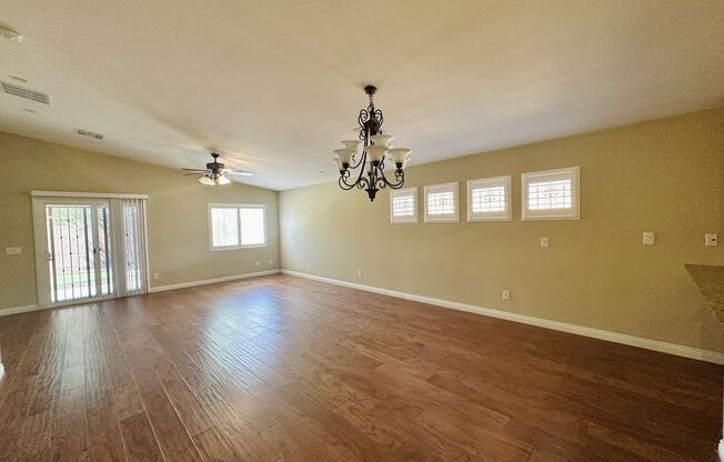 GATED BUFFALO RANCH 2 STORY HOME 5 ROOMS 3 BATH HOUSE FOR RENT, 4 ROOMS DOWNSTAIRS