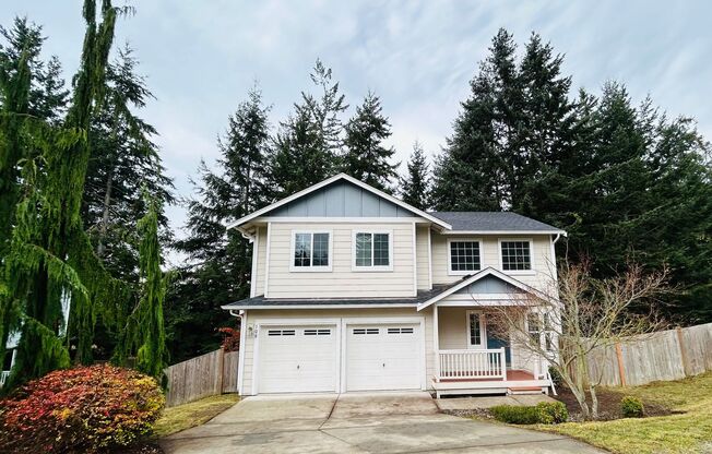 Holiday Move-In Special — Enjoy Half Off Your First Month’s Rent! Lovely 3 Bedroom Home in Coupeville!