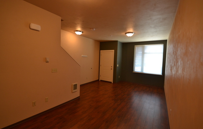 4 beds, 2.5 baths, 1,502 sqft, $3,380, Unit 13