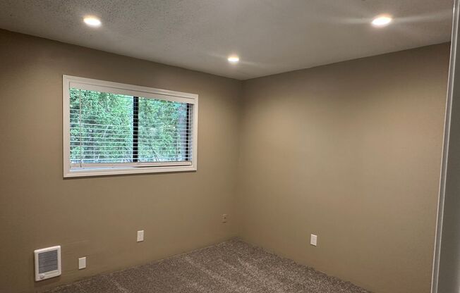 2 beds, 2 baths, 1,000 sqft, $1,350, Unit 2706