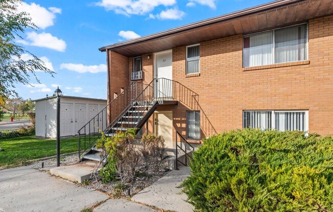 1 bed, 1 bath, 800 sqft, $925, Unit 1904 W 59